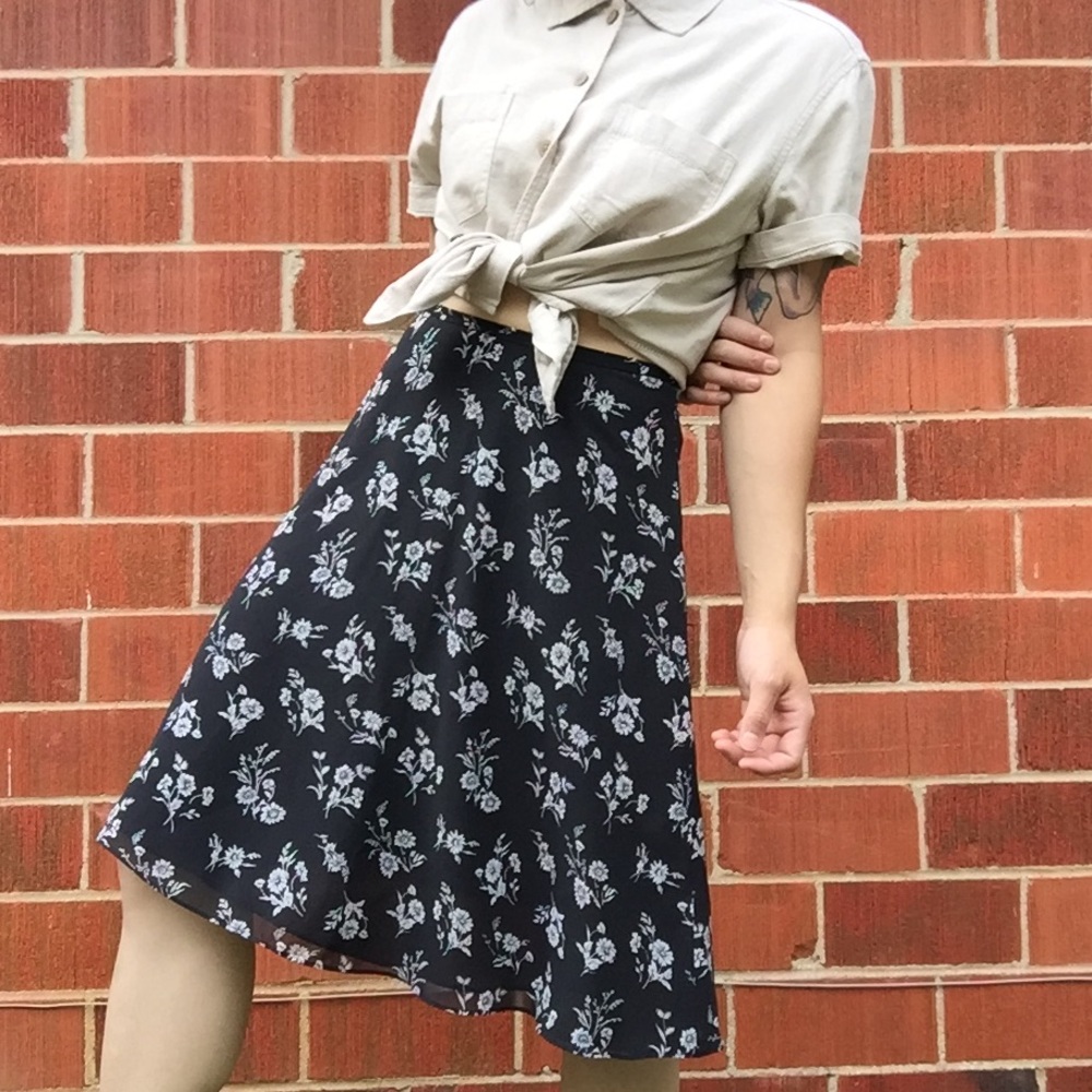 BLACK AND WHITE FLORAL RAYON MIDI SKIRT!