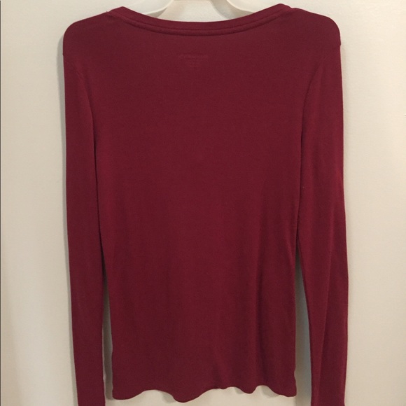 Long sleeve maroon/wine V-neck shirt - Picture 3 of 3