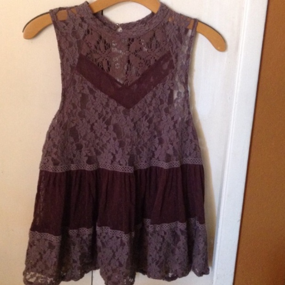 Free People lace keyhole tank top!