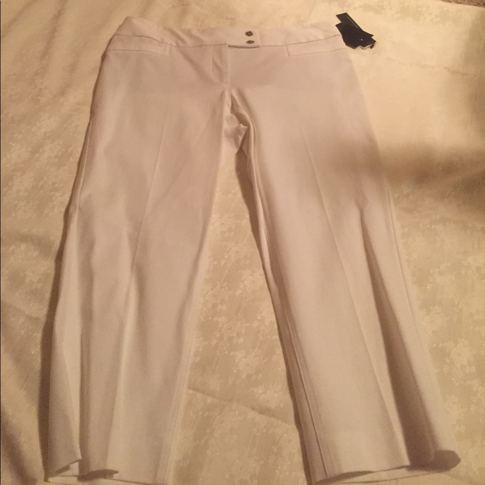 NWT Alfani Capri