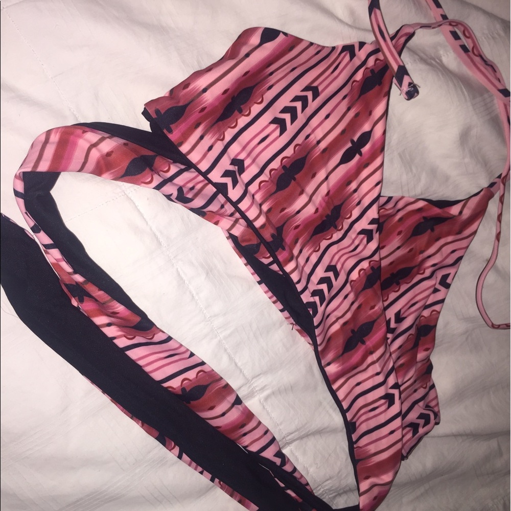 Aztec bikini - Picture 2 of 3