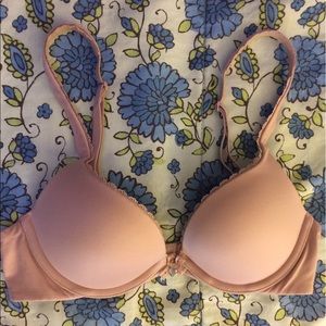 VS Body by Victoria's Secret Push-up Bra