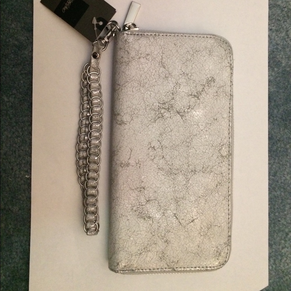 $5 w/ any other purchase NEW Mossimo wristlet