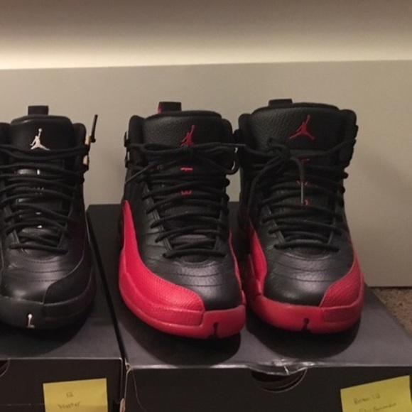 Jordan Retro 12 - Picture 2 of 3