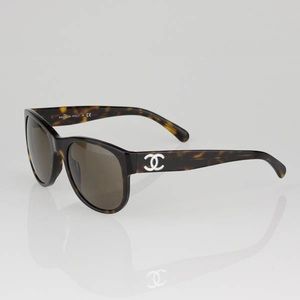 CHANEL Tortoise Shell Frame Wayfarer Sunglasses
