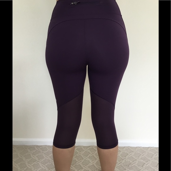 Lululemon Capri unlimited edition - Picture 2 of 3