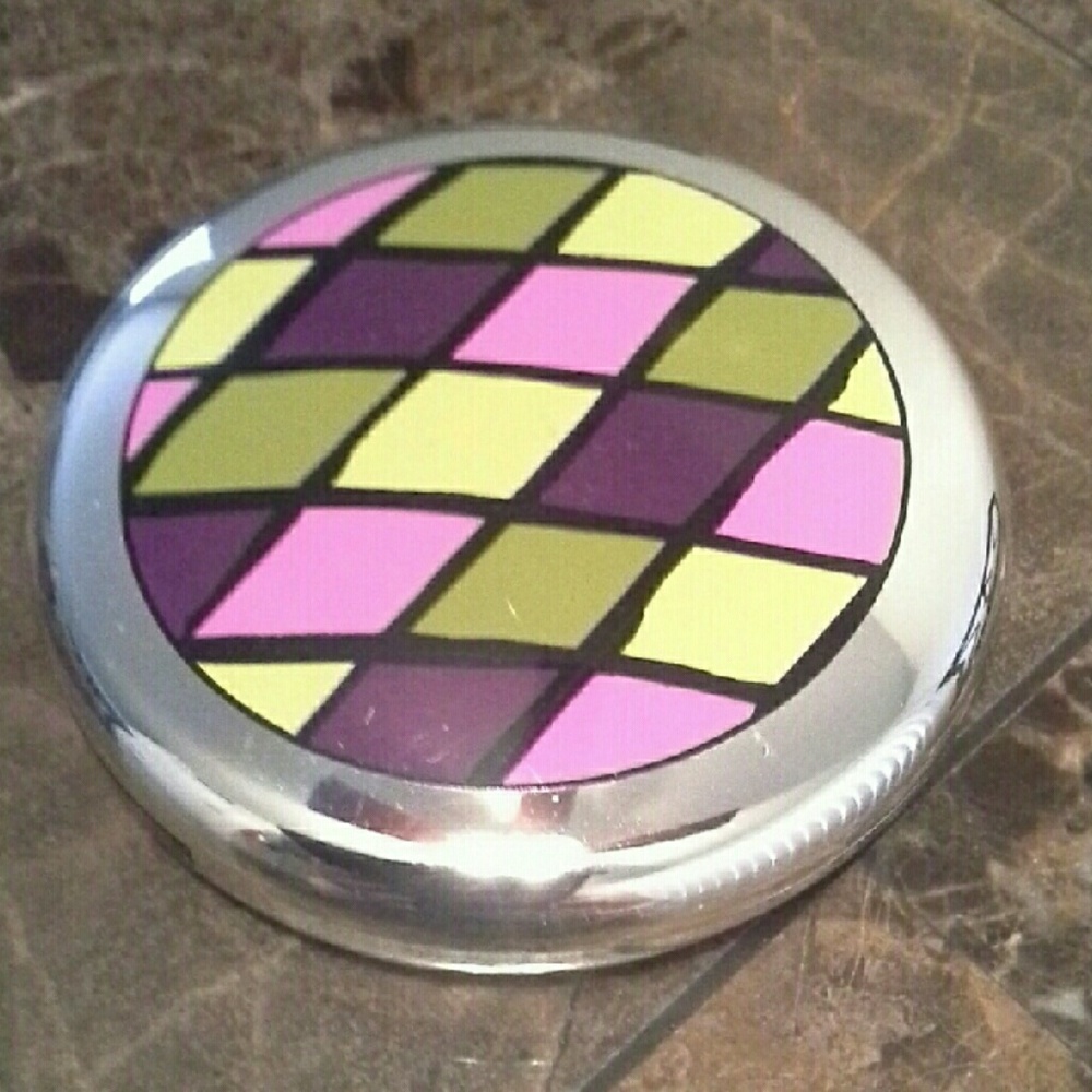 Mac Catherine Deneuve Collection Beauty Powder New