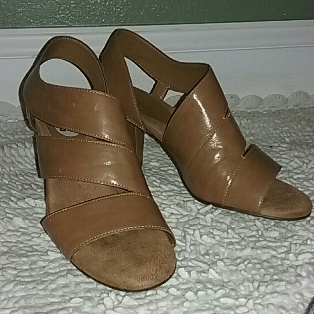 Light Brown Heels!