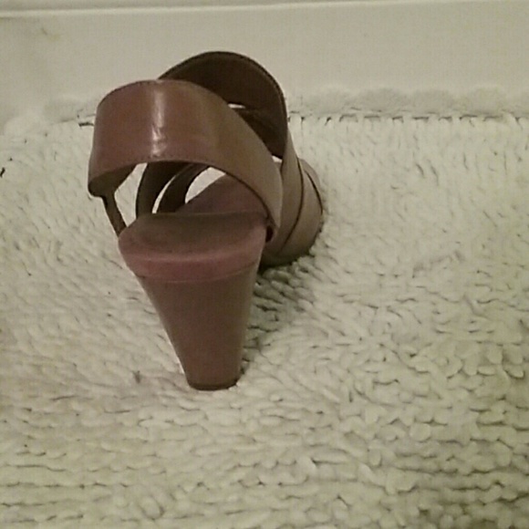 Light Brown Heels! - Picture 3 of 6