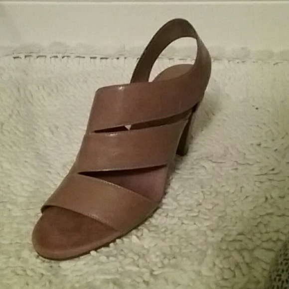 Light Brown Heels! - Picture 5 of 6
