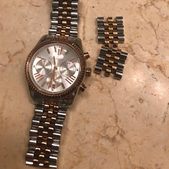 Michael Kors Watch - Picture 2 of 3