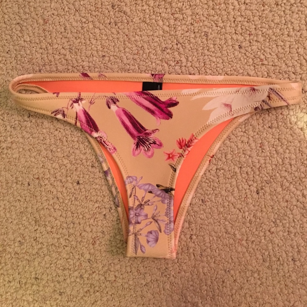 Triangl Bikini Bottom - Floral Print