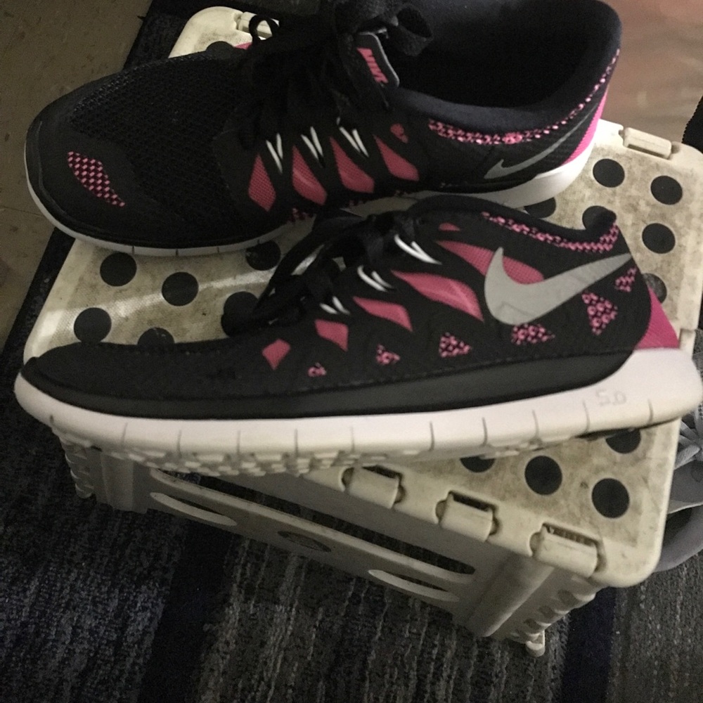 Black and pink nike sneakers