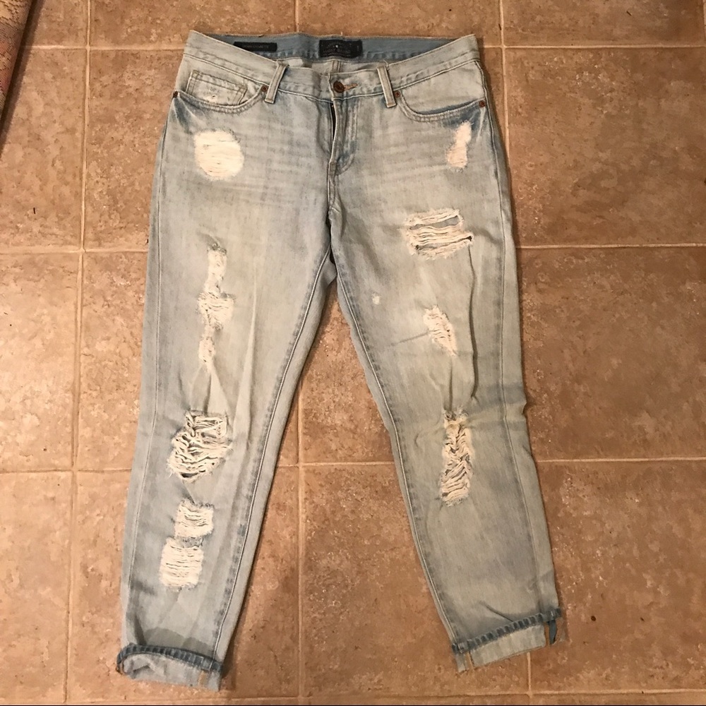 Lucky brand ripped boyfriend jeans