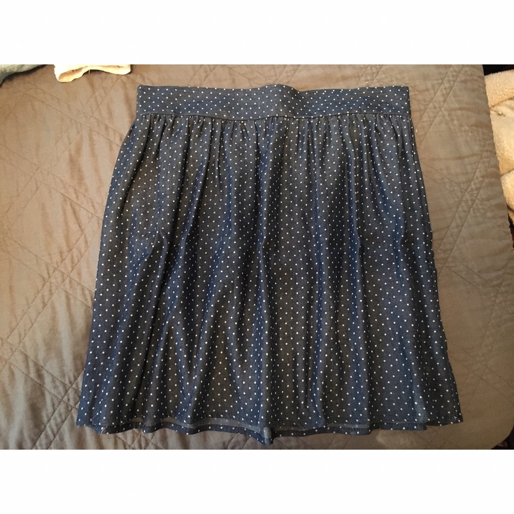 New with tags. Elegant denim polka dot skirt
