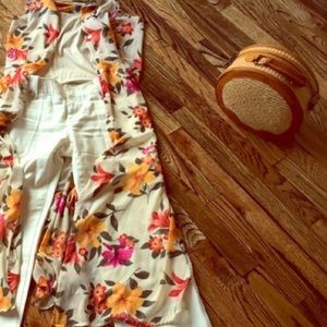 Hat box like suitcase /small 35$