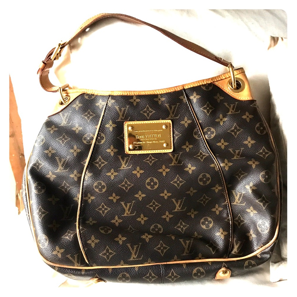Louis vuitton handbag