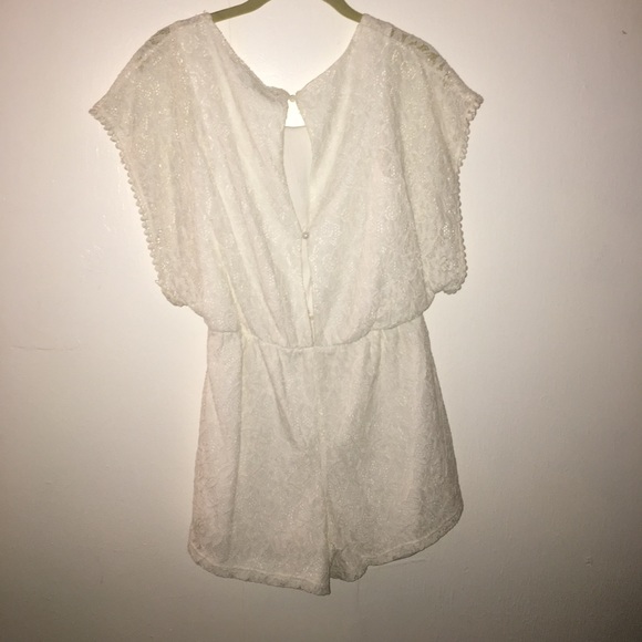 White romper - Picture 2 of 2