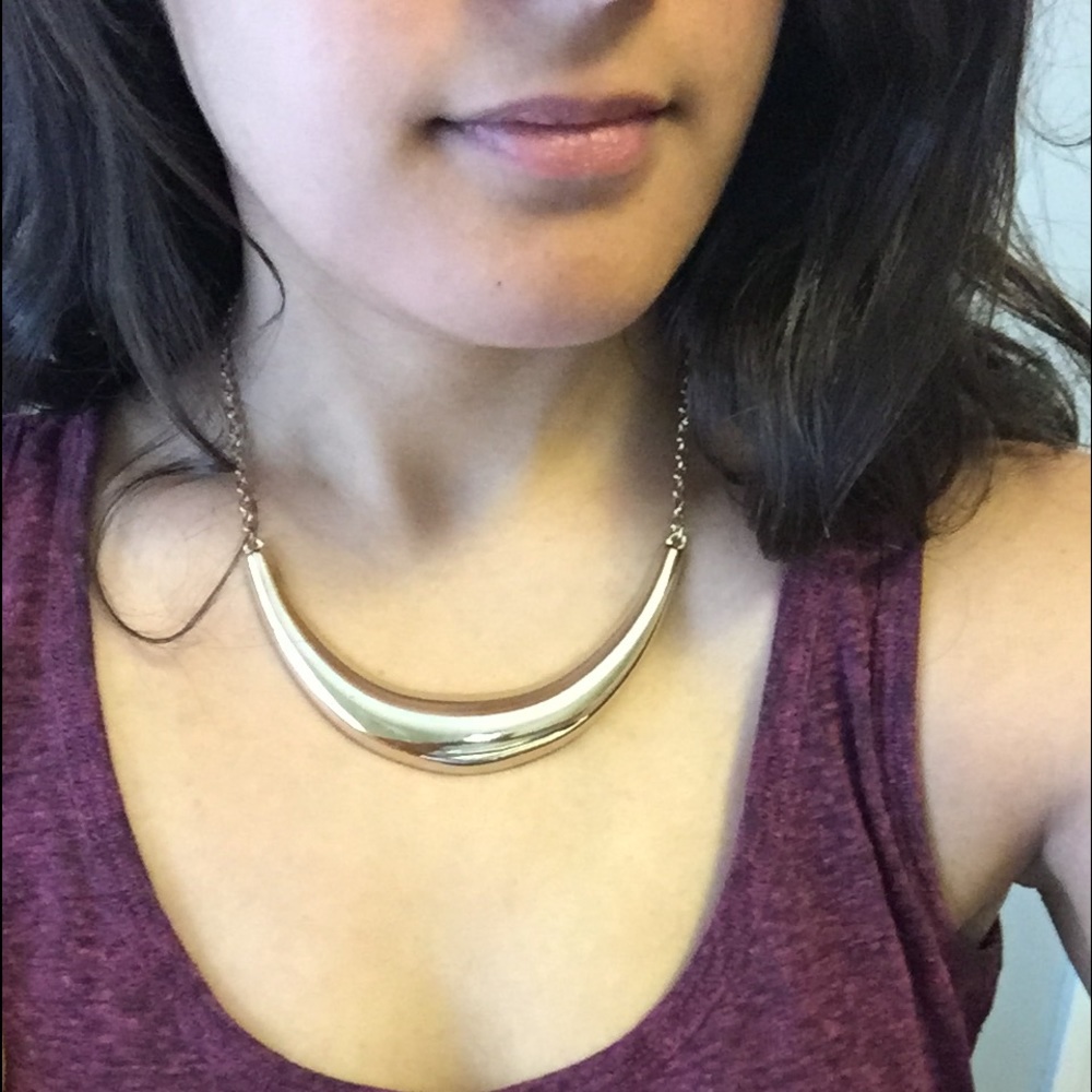 Gold necklace worn once