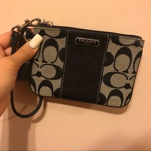 COACH BLACK WRISTLET