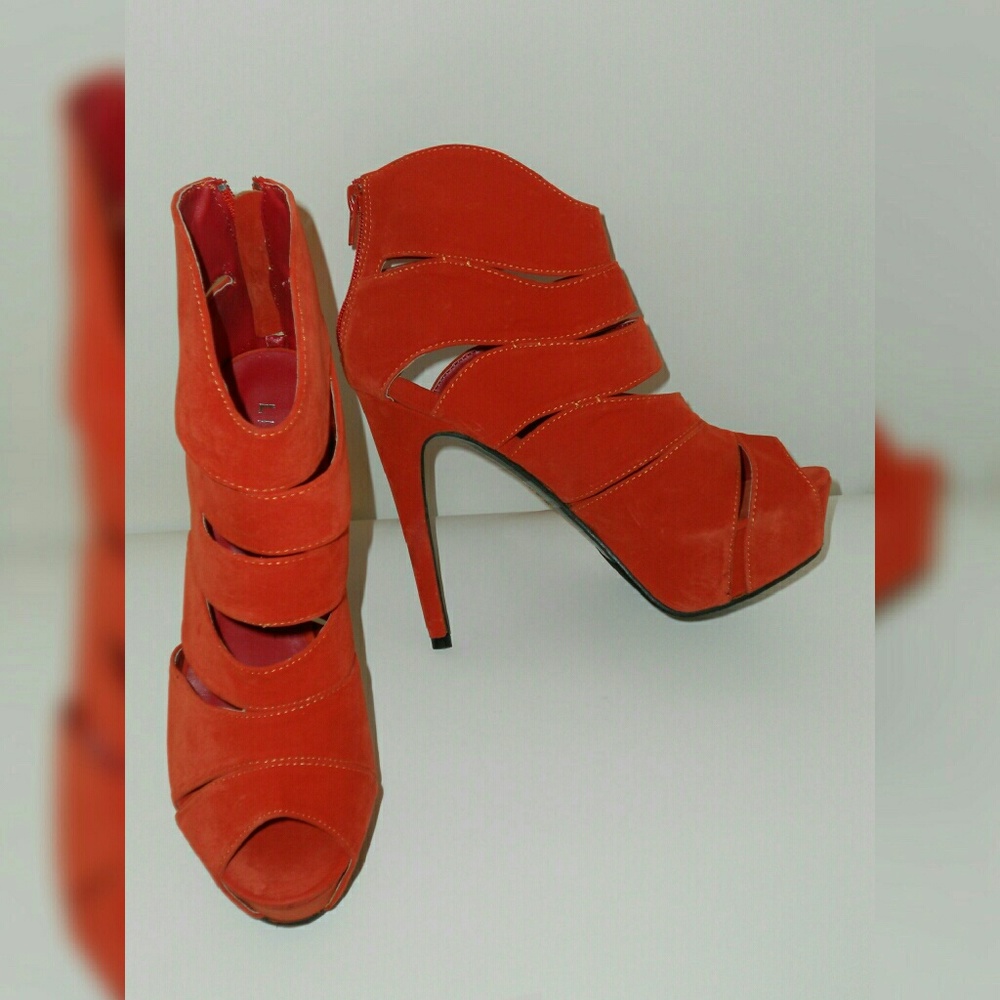 ORANGE CUT OUT HEELS - Picture 2 of 2