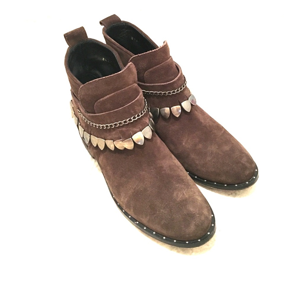 FLASH SALE🌈Freda Salvador brown suede booties 7.5