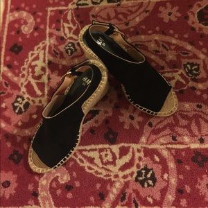 H&M black wedges