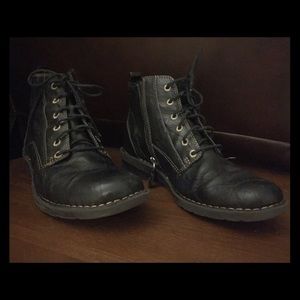 Clarks Bendables black boots size 8