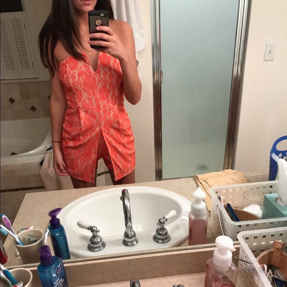 V Cut Floral Lace Strapless Romper