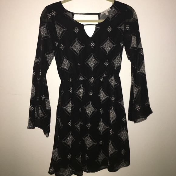 Black dress - Picture 1 of 2