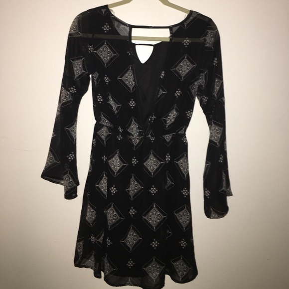 Black dress - Picture 2 of 2