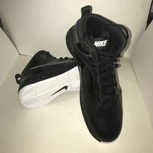 Nike team hustle D 6