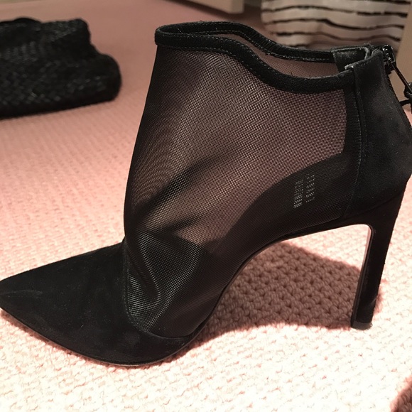 STUART WEITZMAN black suede and mesh heels - Picture 4 of 4