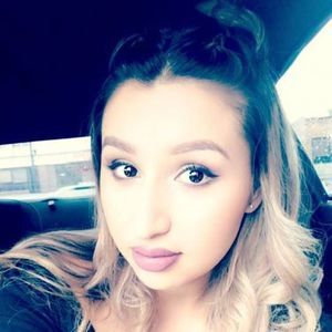 Meet your Posher, Alma