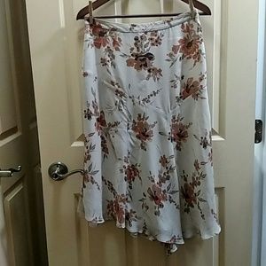 Banana Republic Floral High Low Silk Skirt, sz 2