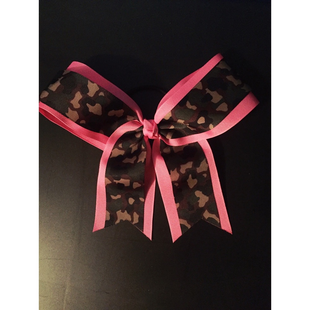 Cheer bow