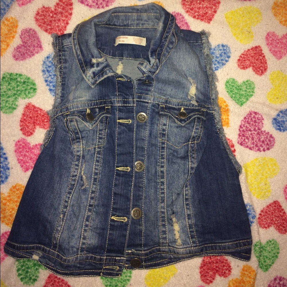 Demi Vest