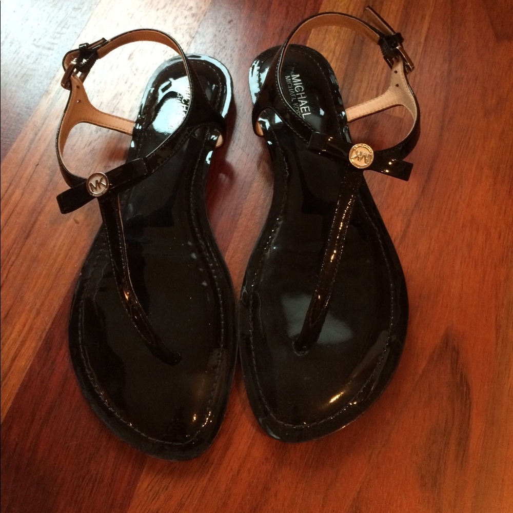 Black little flat shoes