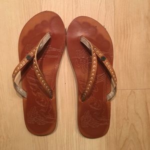 Roxy Leather flip flops