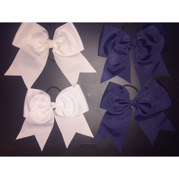 Cheer bows - Picture 1 of 1