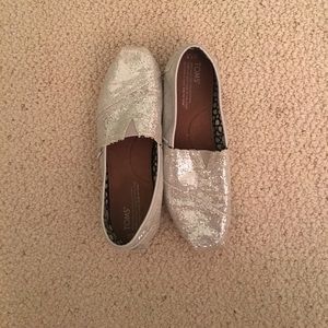 Sliver Glittery Toms!