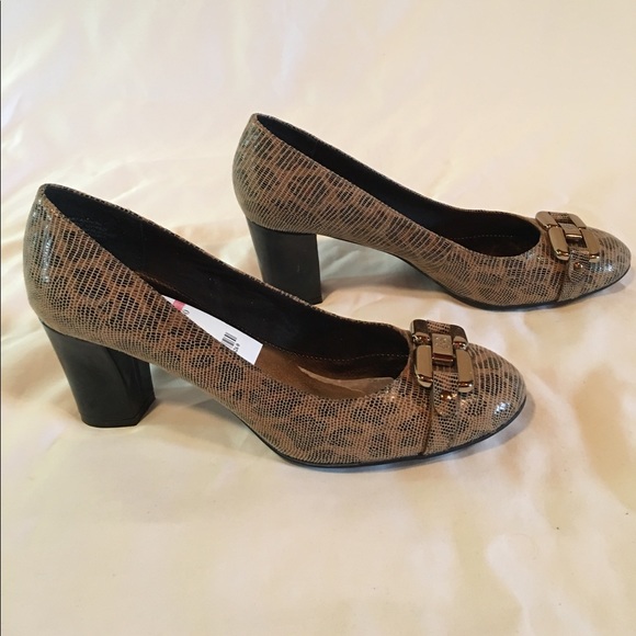 Sold - Picture 4 of 7