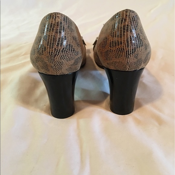 Sold - Picture 5 of 7