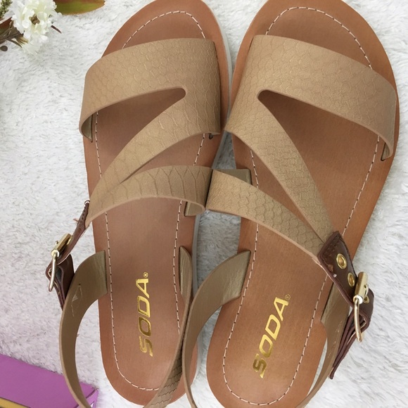 ❌SOLD❌ NWT SODA tan faux leather sandals - Picture 2 of 4