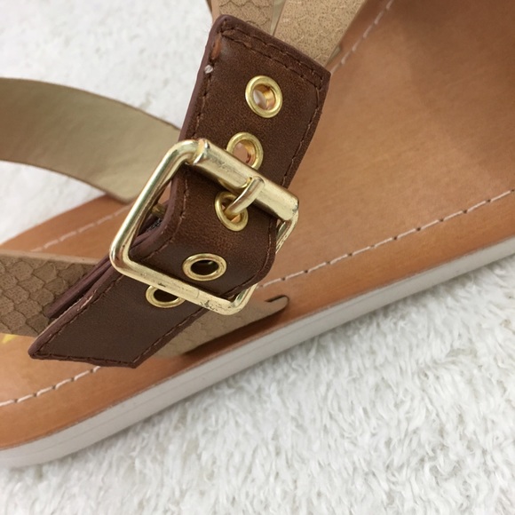 ❌SOLD❌ NWT SODA tan faux leather sandals - Picture 3 of 4