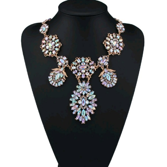 Brand New Stunning Hand Made Statement Necklace - Picture 1 of 3