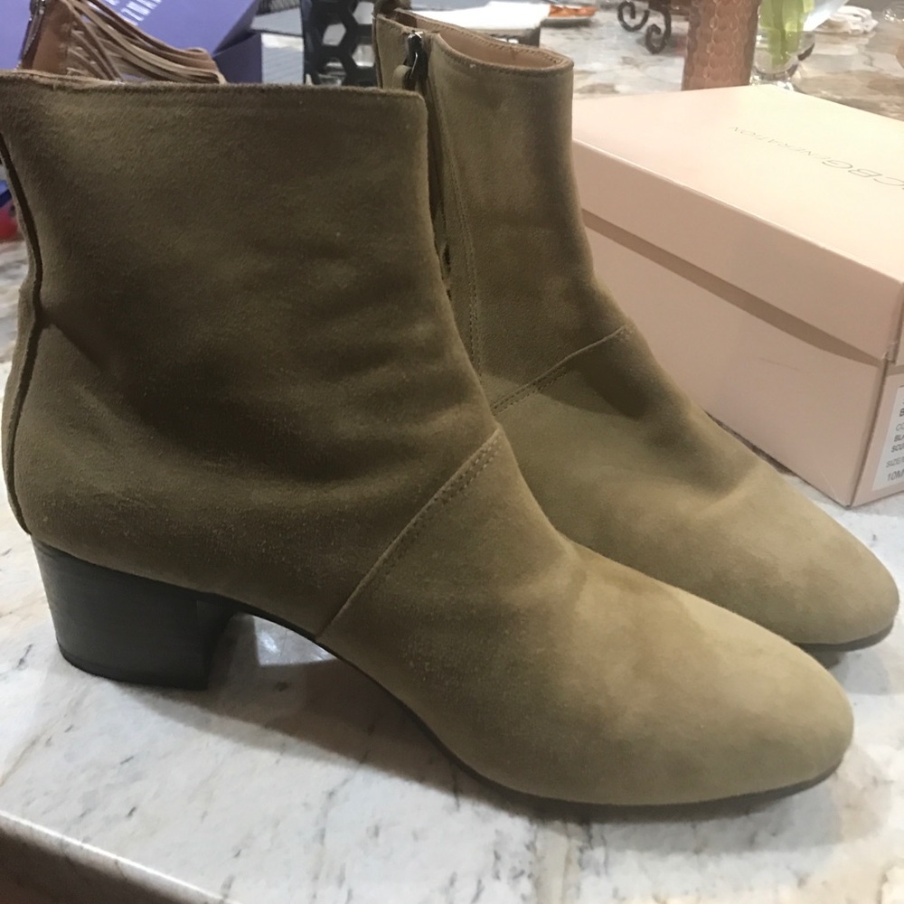 Banana Republic boots 7.5