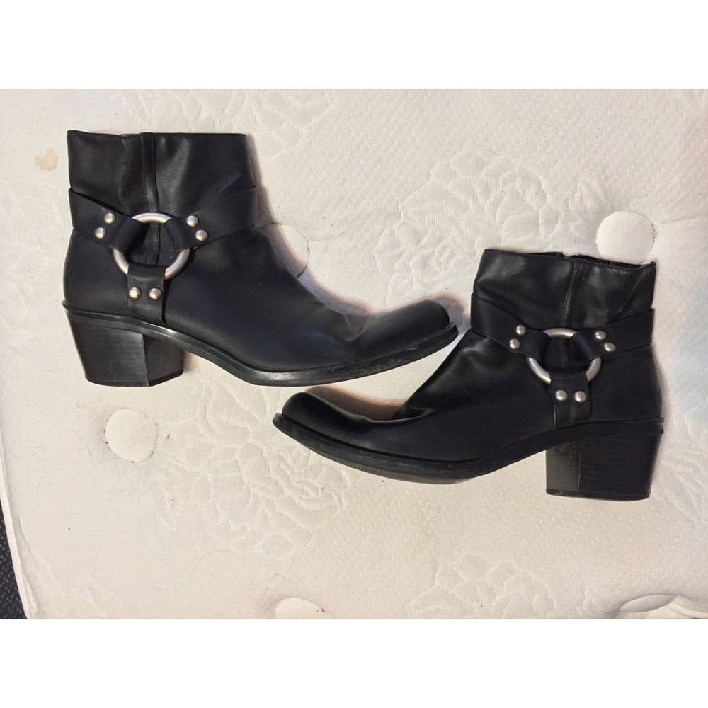 Motorcycle ankle boot