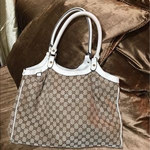 ♦️FLASH SALE ♦️$550♦️ Auth Gucci bag♦️