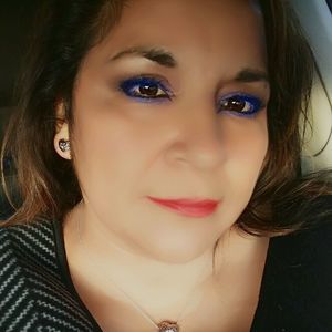 Meet your Posher, Elaine